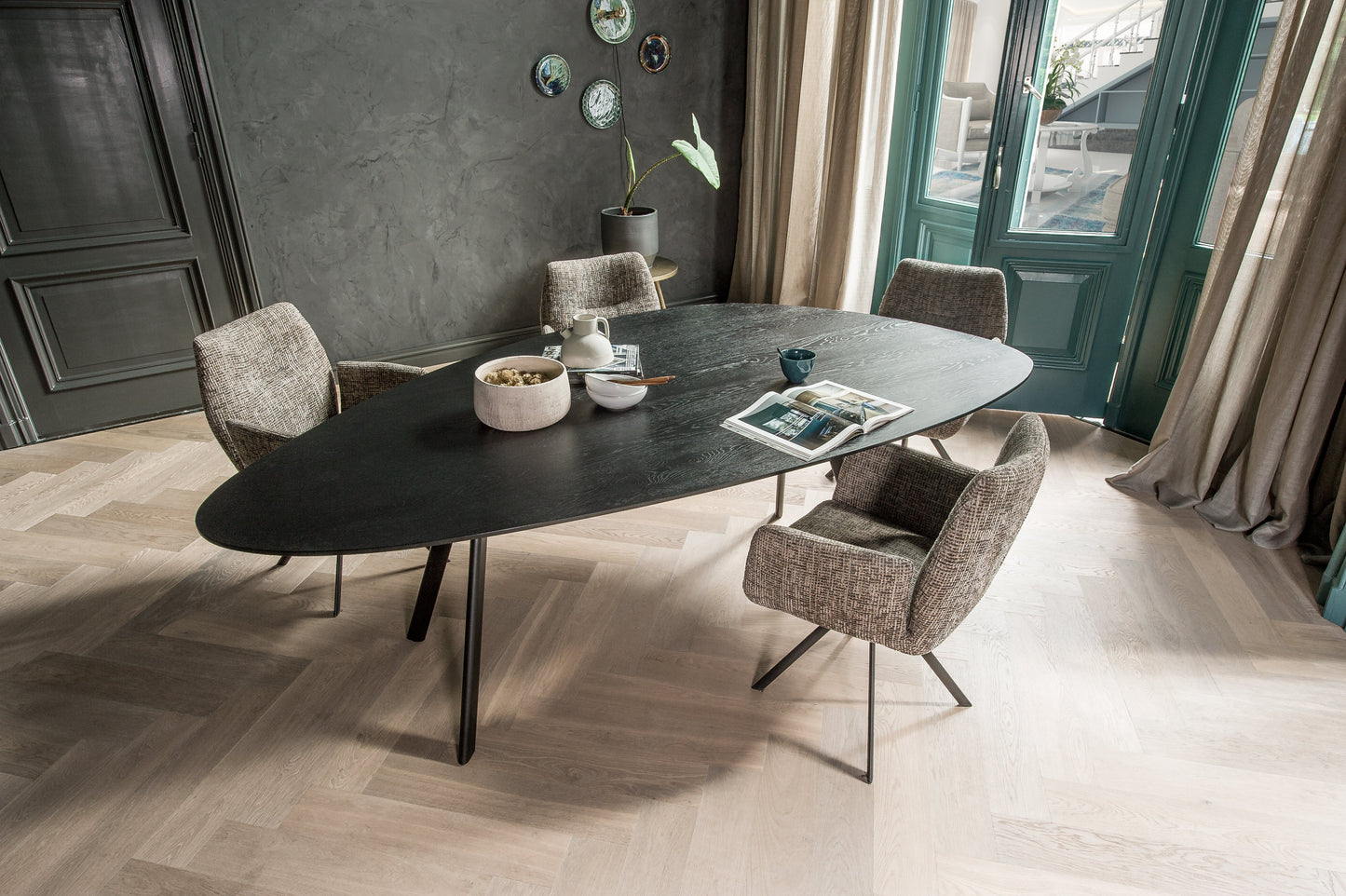 Eettafel Cabanne kiezel eiken