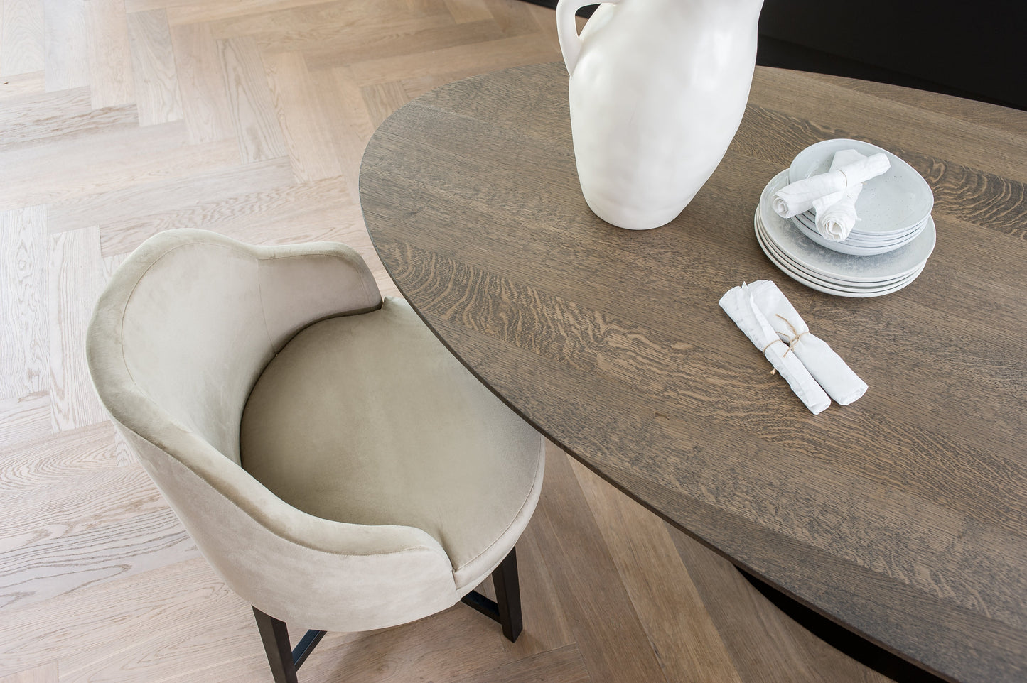 Eettafel Ebo halve cirkel eiken