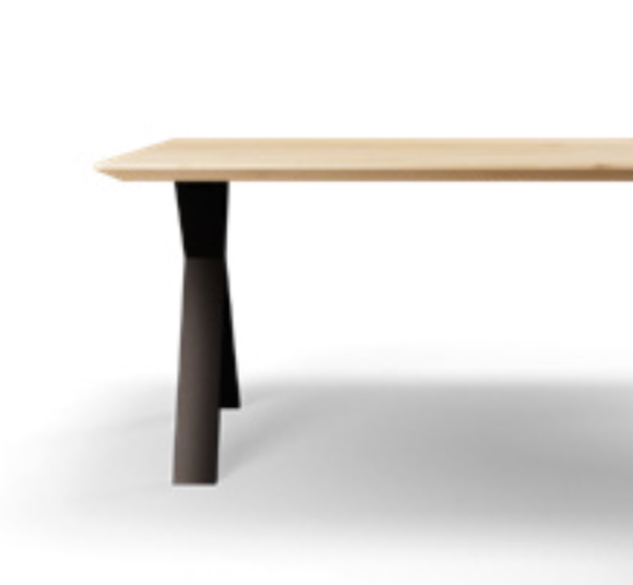 Eettafel Mano rechthoekig met radius eiken