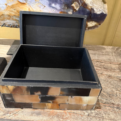 Uniek decoratief kistje van been en hoorn – Bruin & Zwart