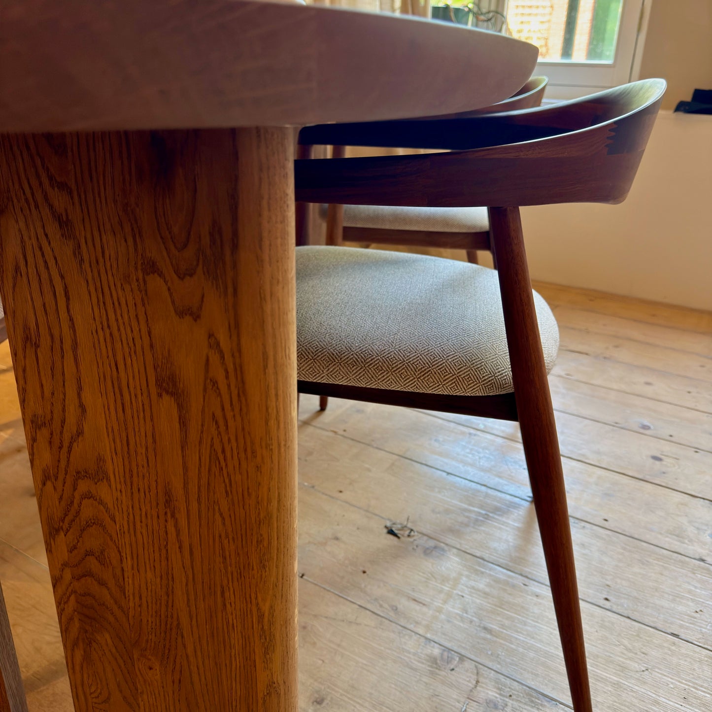 Eettafel Leaf – Organisch massief eiken