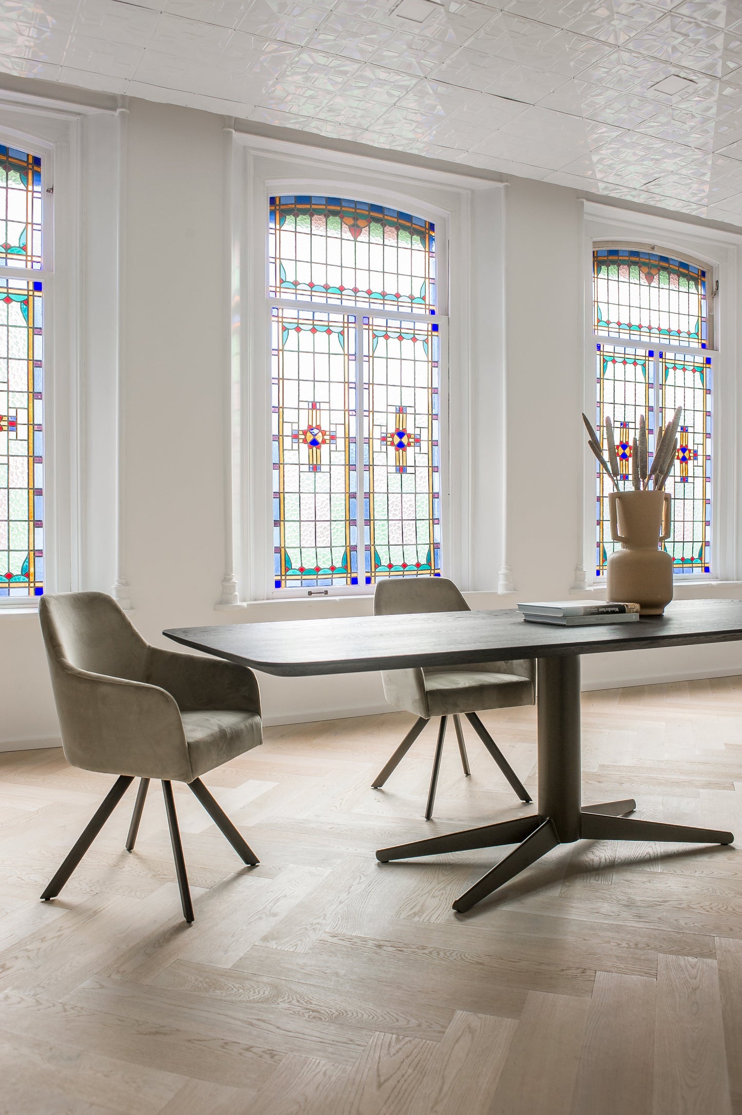 Eettafel Lumos rechthoekig met radius eiken