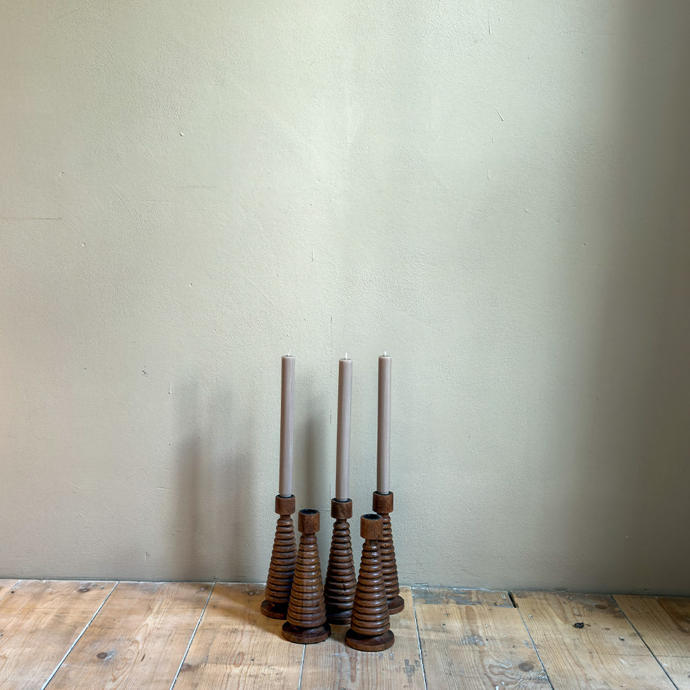 mango hout lichtbruine kandelaars set van 5 voor een muur