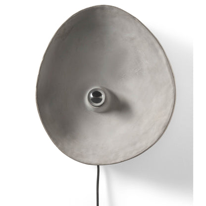 Wandlamp van Serax model S beton Chadophe